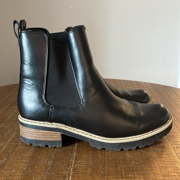 WOMEN'S KENSIE KHAI CHELSEA BOOTS - Picture 2 of 4